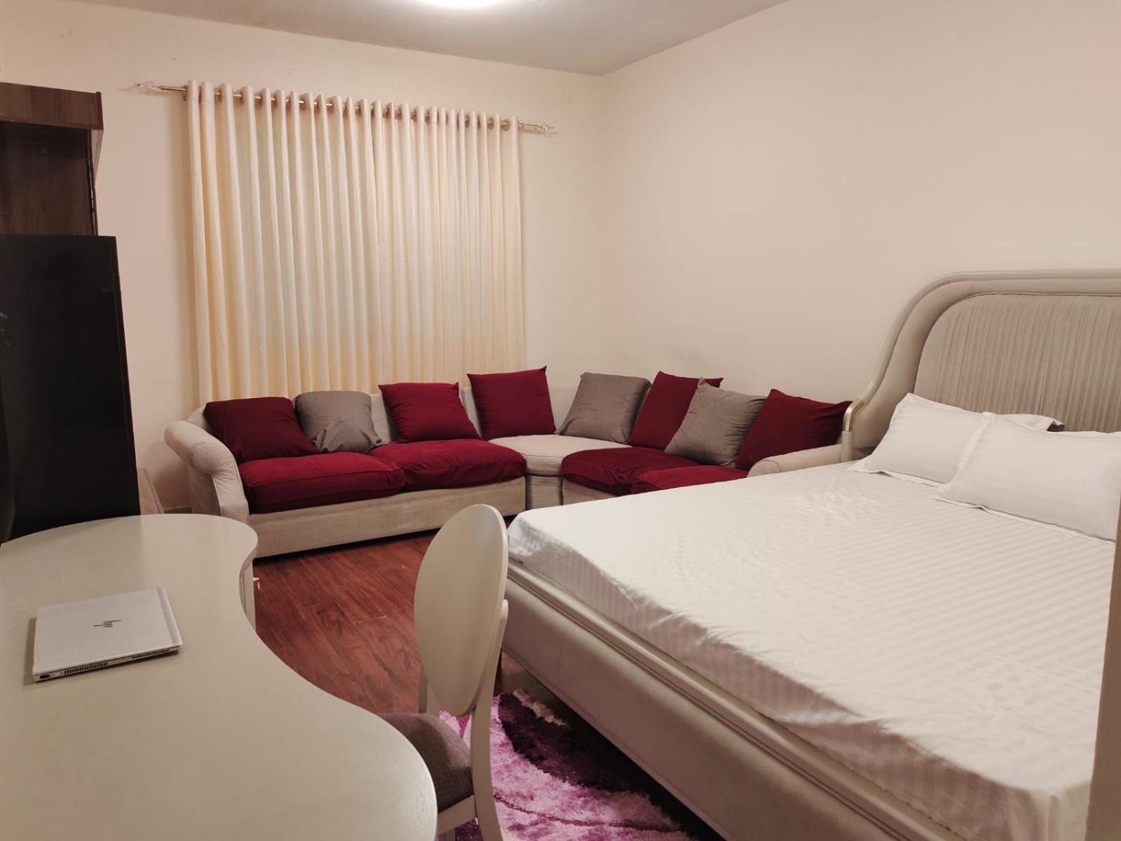 Arnim Suite - 3 Bedrooms Apartment Schardscha Exterior foto